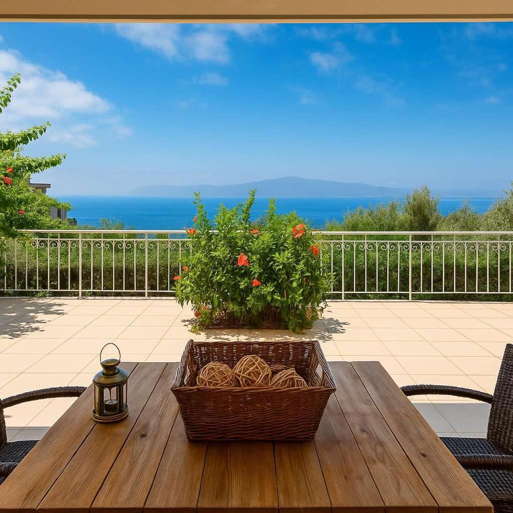 Aigli Fully Equipped Getaway - Seaview Lux Retreat Villa Kalamata Exterior photo